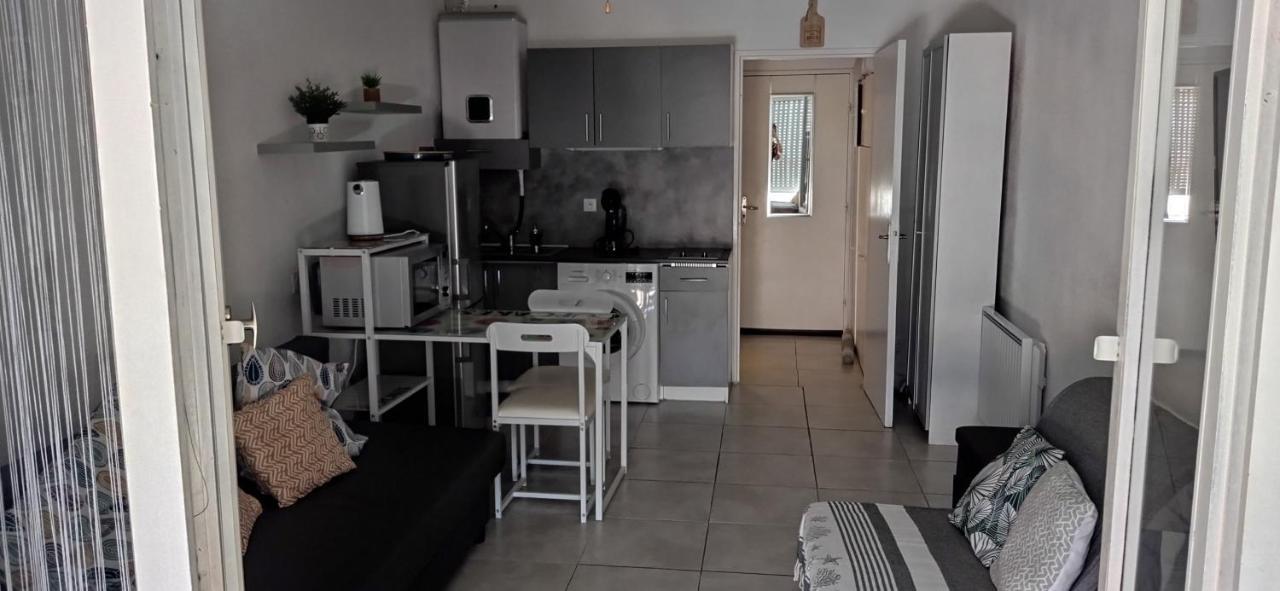 Sur Le Port, Studio Avec Vue Sur La Marina Apartamento Gruissan Exterior foto